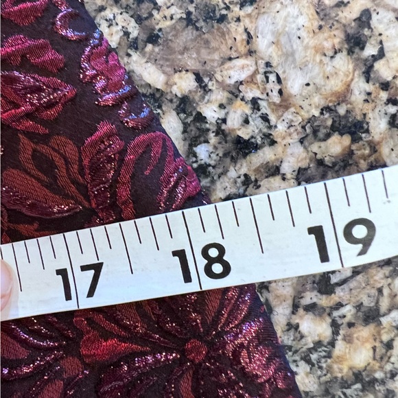 Ricki Freeman Teri Jon Burgundy Sparkle Brocade Dress Size 4 - Picture 8 of 10